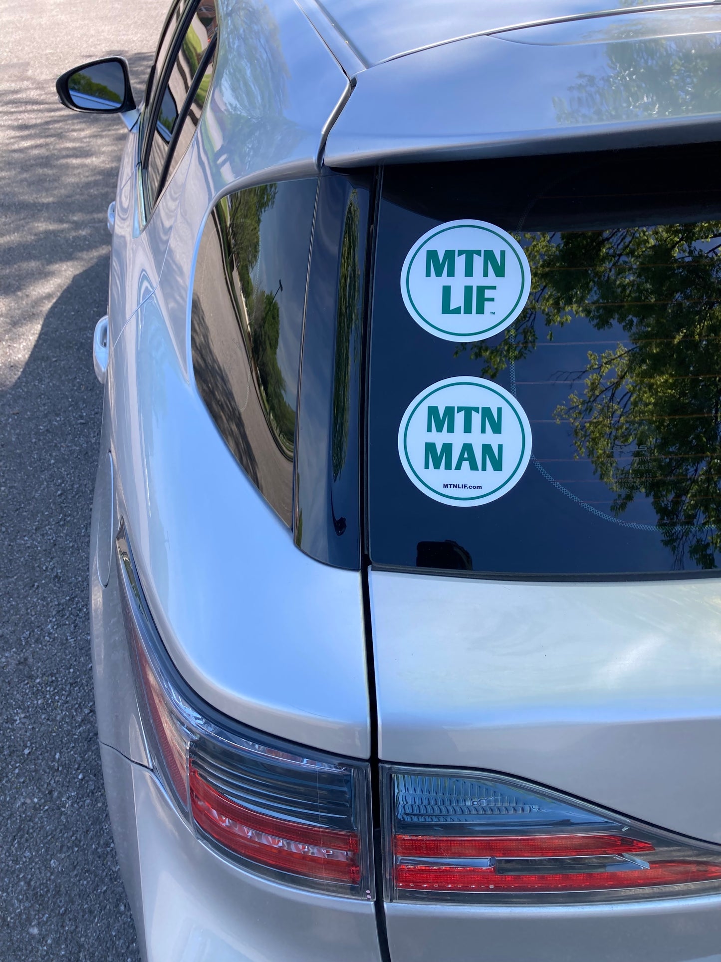 MTN MAN™ vinyl car window decal 4" circle